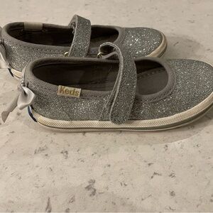 Keds by Kate Spade Silver Toddler Dress Shoes -size 7